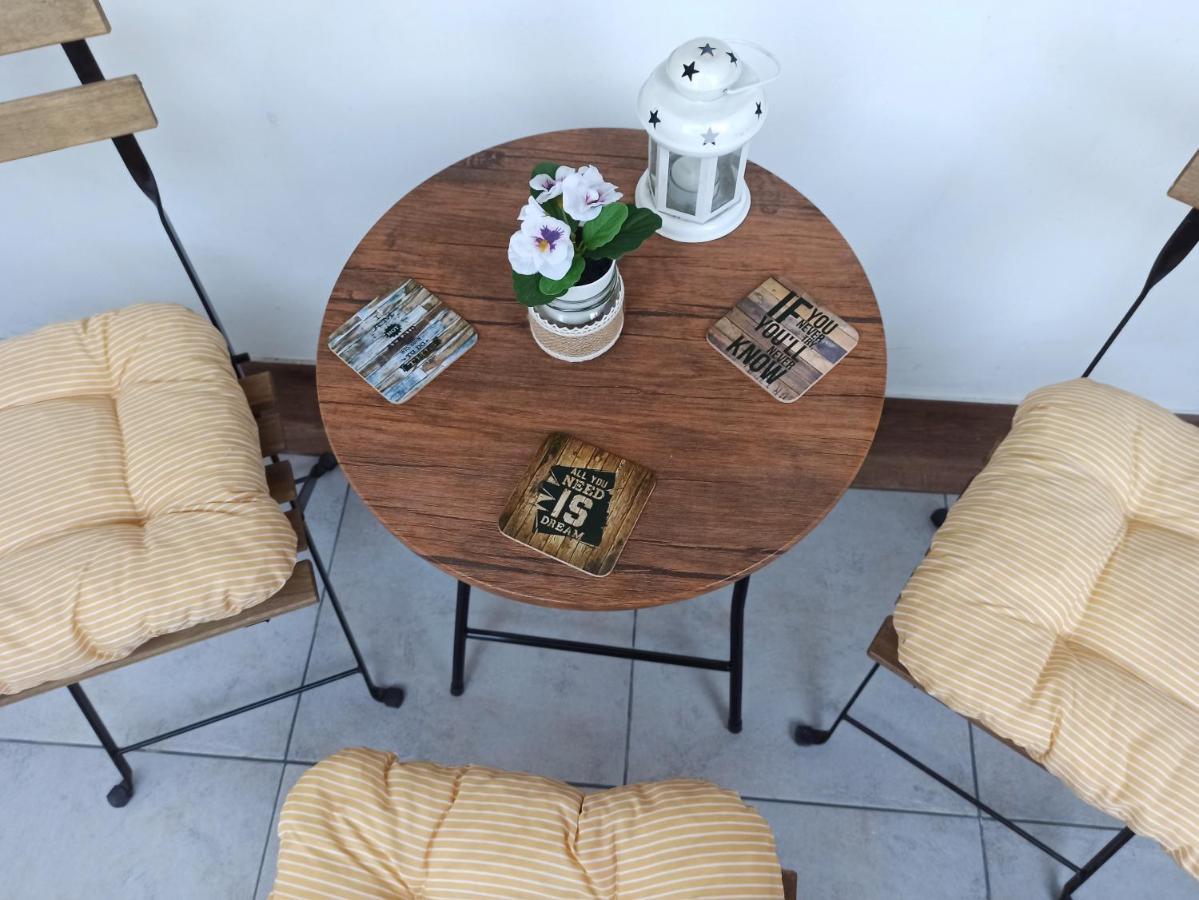 Feel Danube Apartment Zemun Exterior foto
