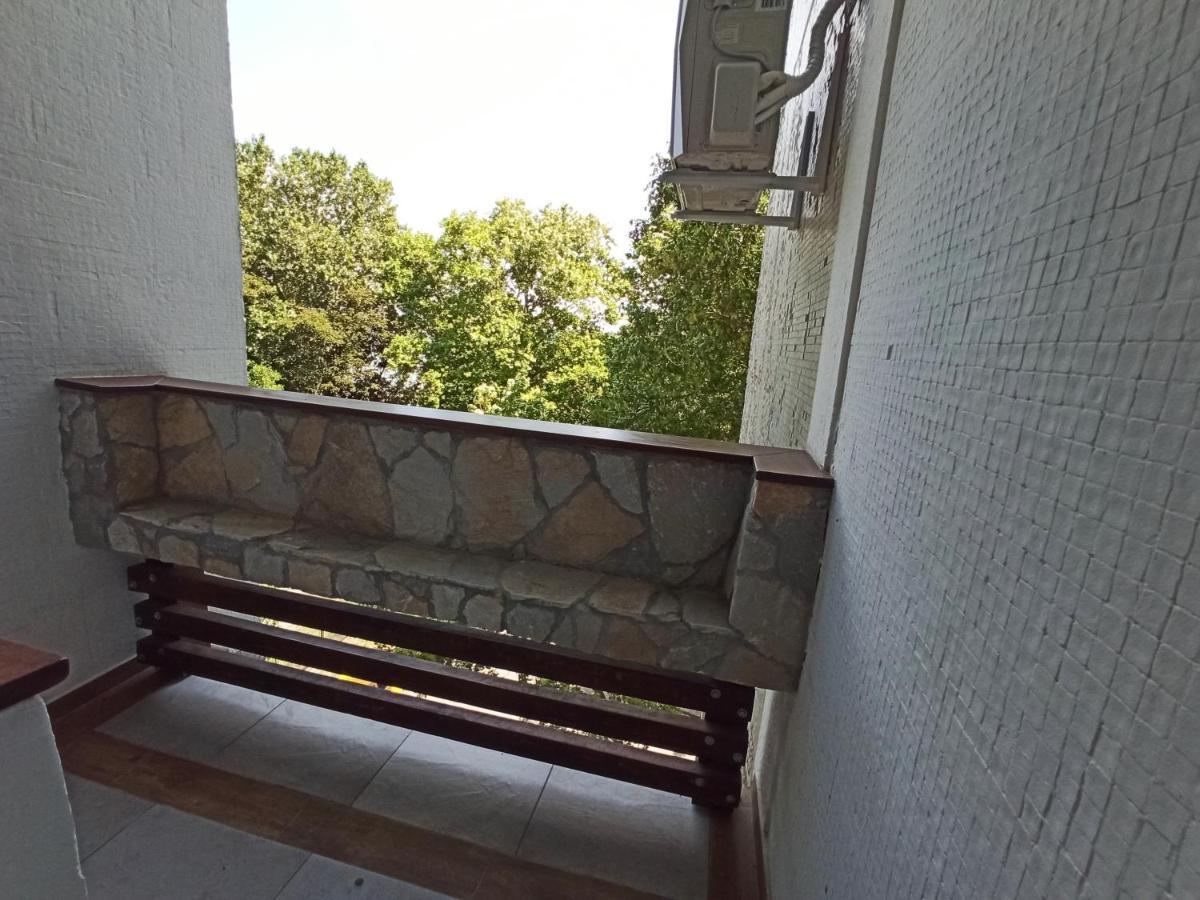 Feel Danube Apartment Zemun Exterior foto