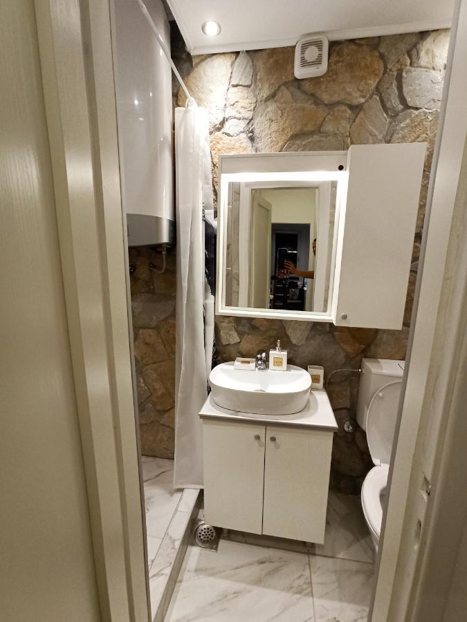 Feel Danube Apartment Zemun Exterior foto