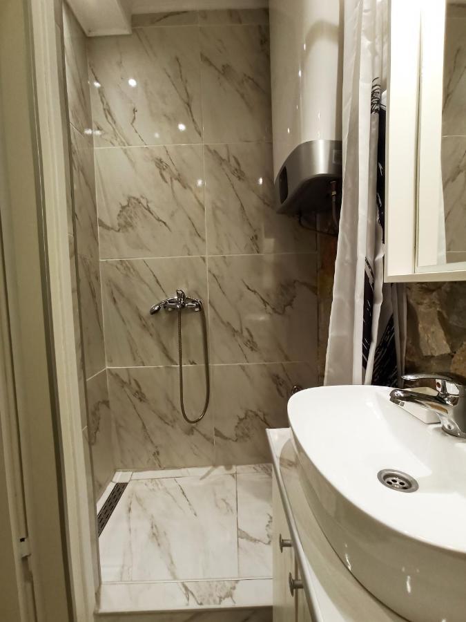 Feel Danube Apartment Zemun Exterior foto